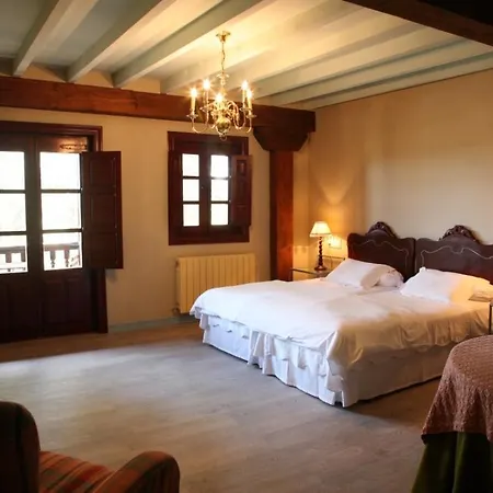 Casa De Guela