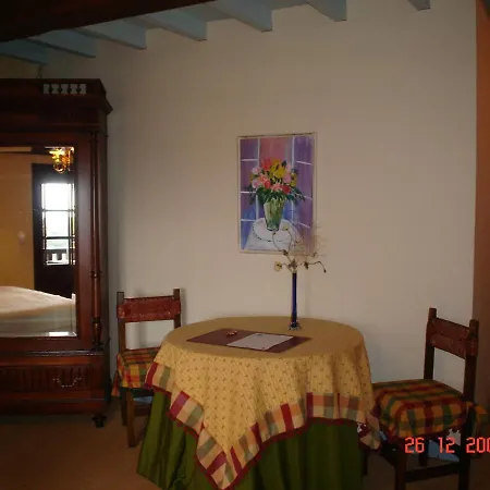 Casa De Guela